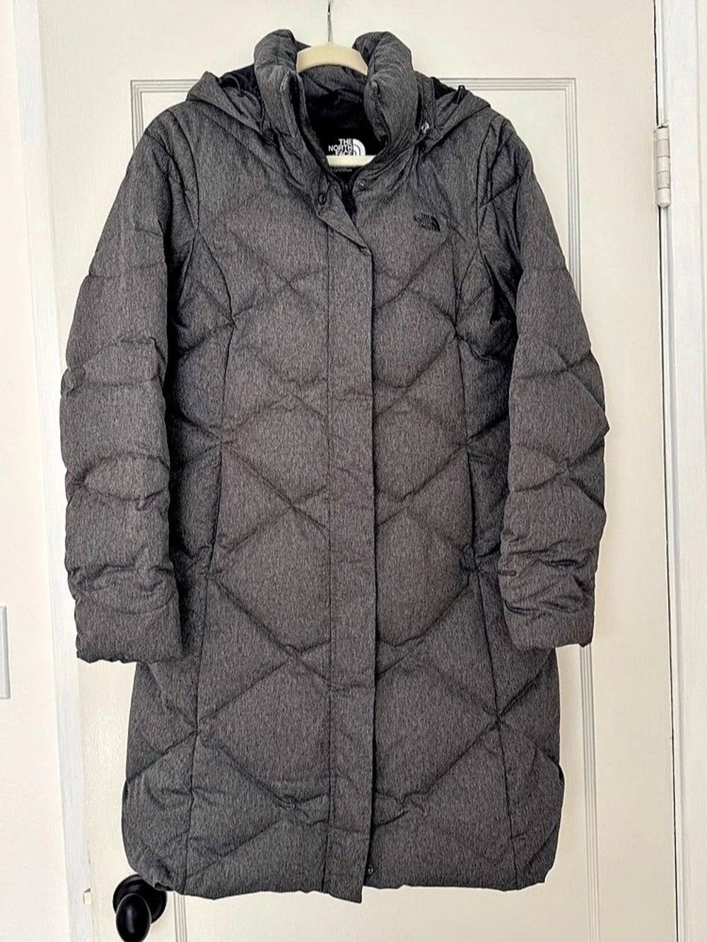 The North Face Women’s Small Long Puffer Coat Size Small Heather Gray